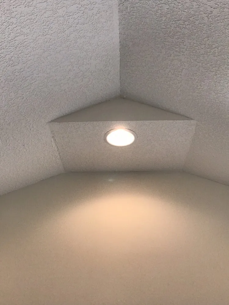 Slide of Munson Electric Contracting