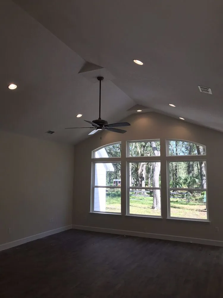 Slide of Munson Electric Contracting