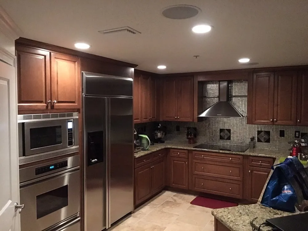 Slide of Munson Electric Contracting