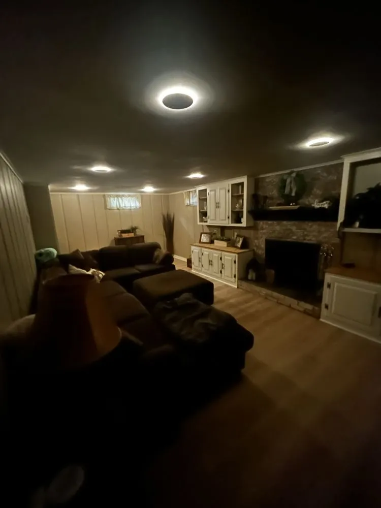 Slide of Munson’s Electric