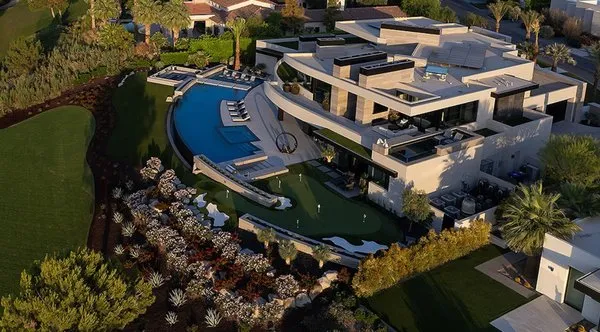 Murdica Electric Logo