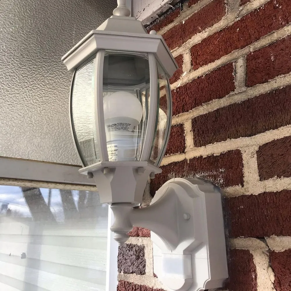Emergency circuit breaker repair experts serving St. Albans, NY - Murdock Ave Certified Electrician