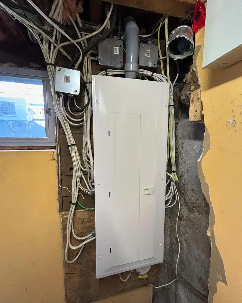 Licensed circuit breaker repair service in Flushing, NY - Murray Hill Electricians