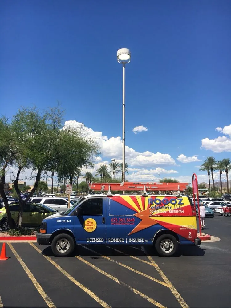 Affordable electrician providing outlet and switch repair in , 