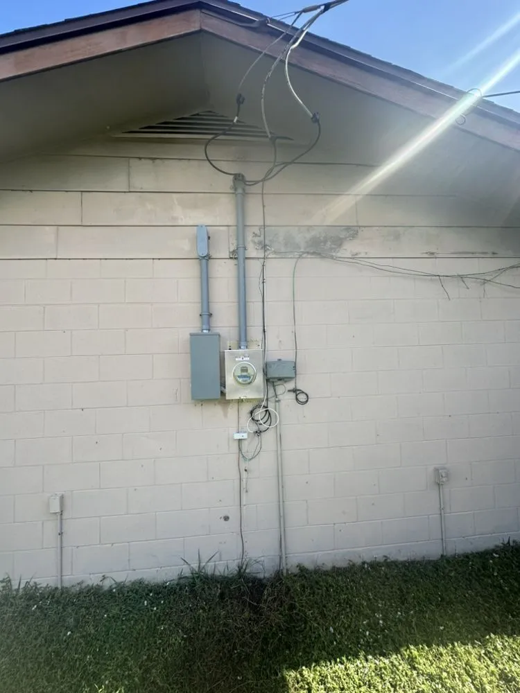 Professional electrician providing lighting installation in Edgewater, FL - My Electrician & Contractor