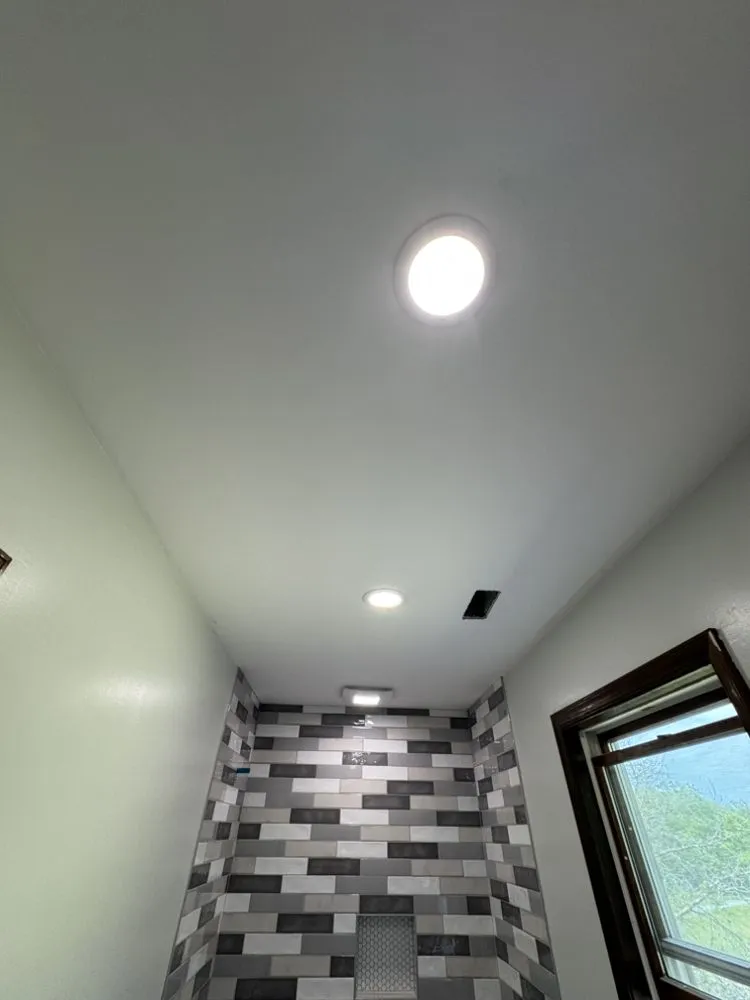 Licensed electrician providing electrical repair in Harwood, MD - Myles Electric