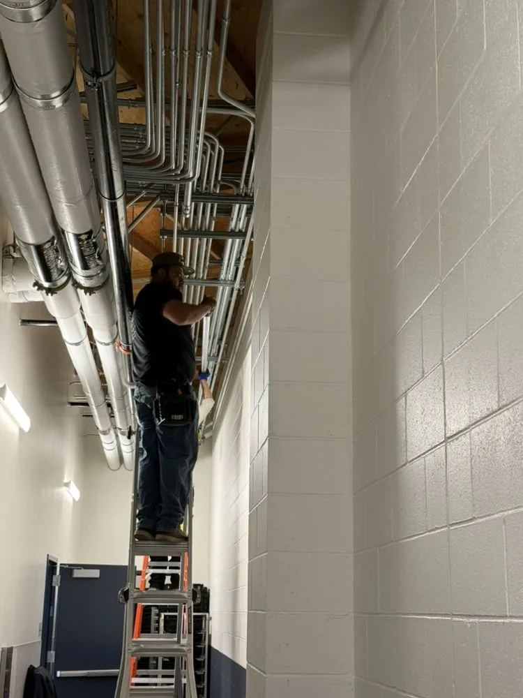 Slide of Mynor Electric