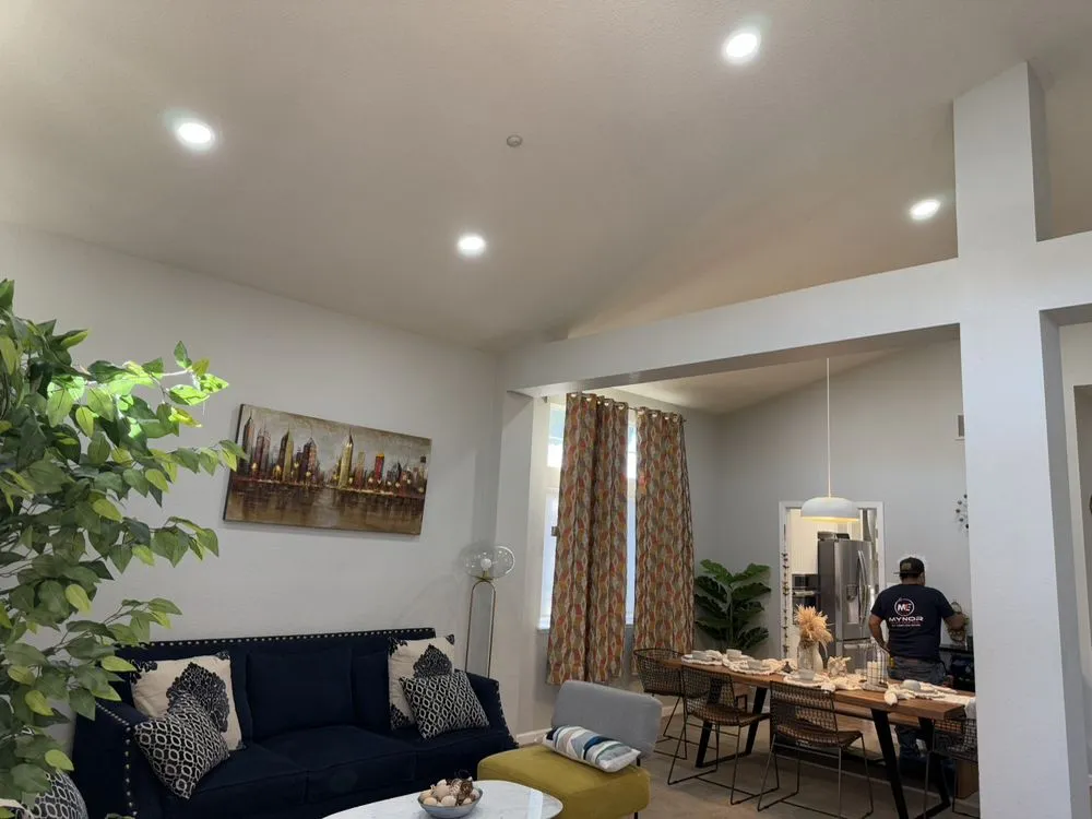 Slide of Mynor Electric