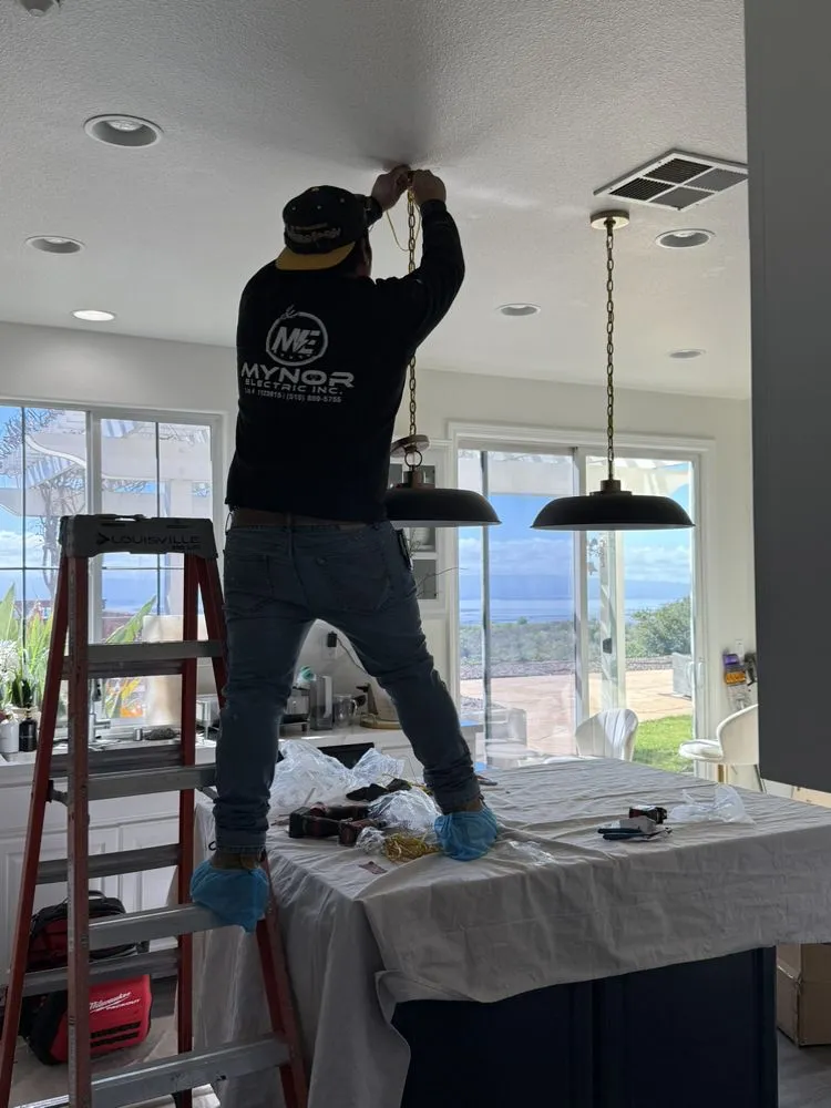 Slide of Mynor Electric