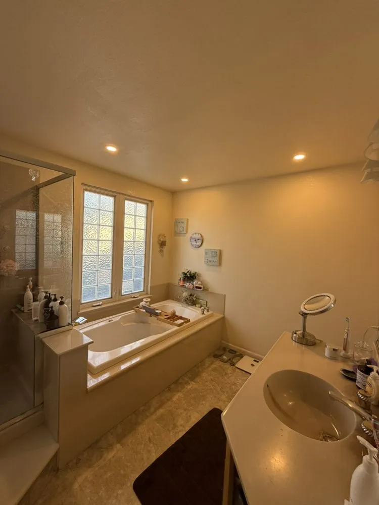 Slide of Mynor Electric