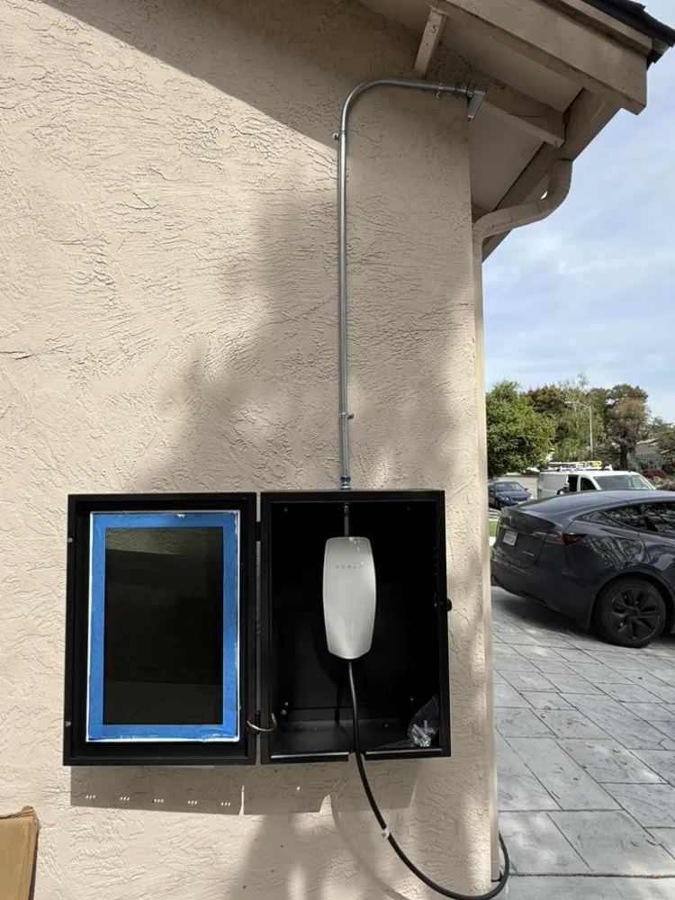 Slide of Mynor Electric