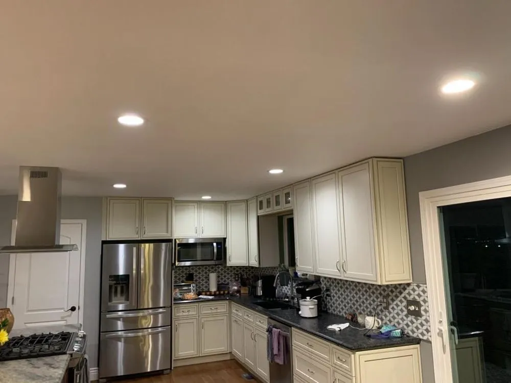 Licensed electrician providing circuit breaker repair in Morrison, CO - N2H Electrical