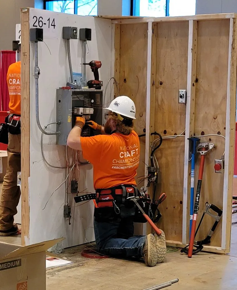 Licensed electrician providing electrical repair in La Grange, CA - Nabors Electric