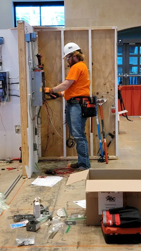 Licensed electrician providing electrical repair in La Grange, CA - Nabors Electric