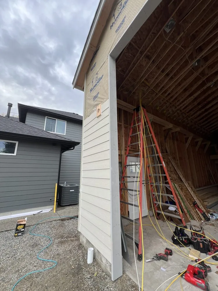 Slide of Nakon Electric