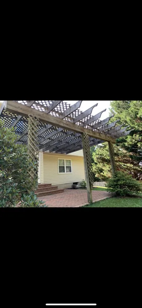 Slide of Naldo’s Handy Services