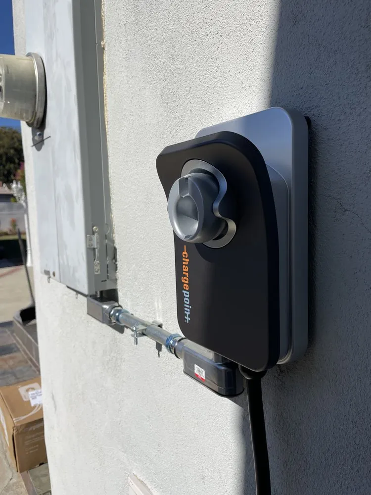 Licensed outlet and switch repair service in Los Angeles, CA - Nation Electric and Construction