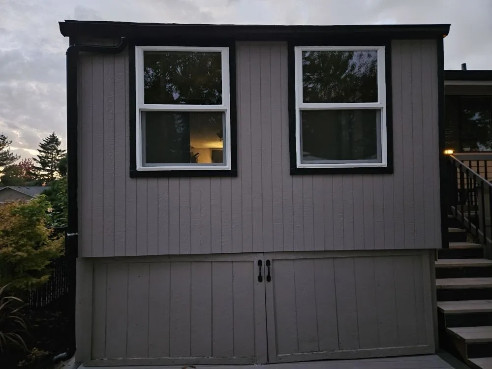 Emergency electrician providing emergency electrical service in Portland, OR - Neighborhood Handyman