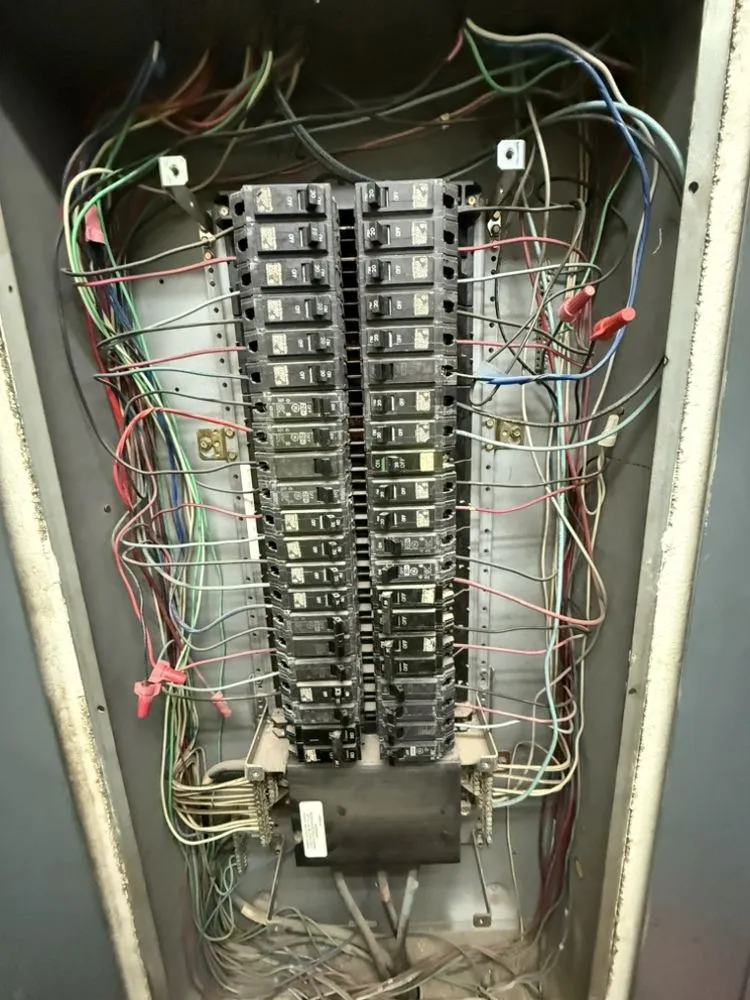 Slide of Neighborly Electrician