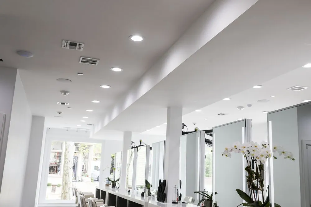 Slide of Nello Electrical