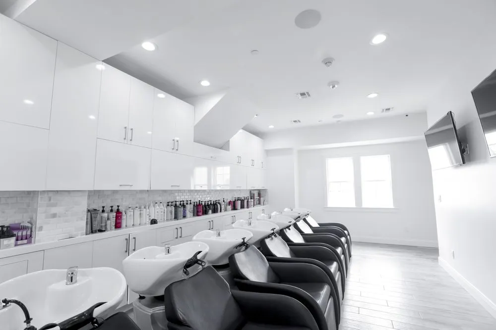 Slide of Nello Electrical