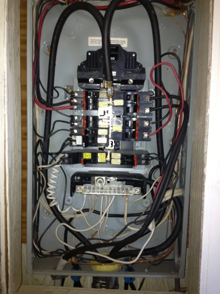 Licensed electrician providing electrical repair in ,