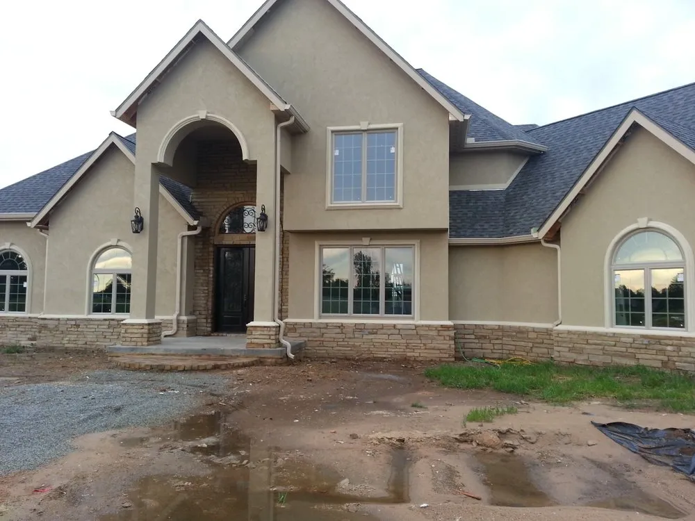 Emergency electrician providing lighting installation in Wyandotte, OK - NEO Air Docs