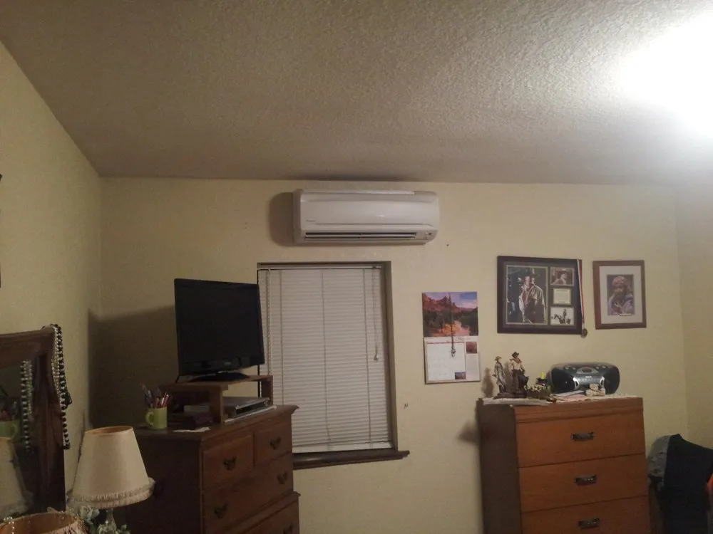 Professional electrician providing electrical repair in Wyandotte, OK - NEO Air Docs