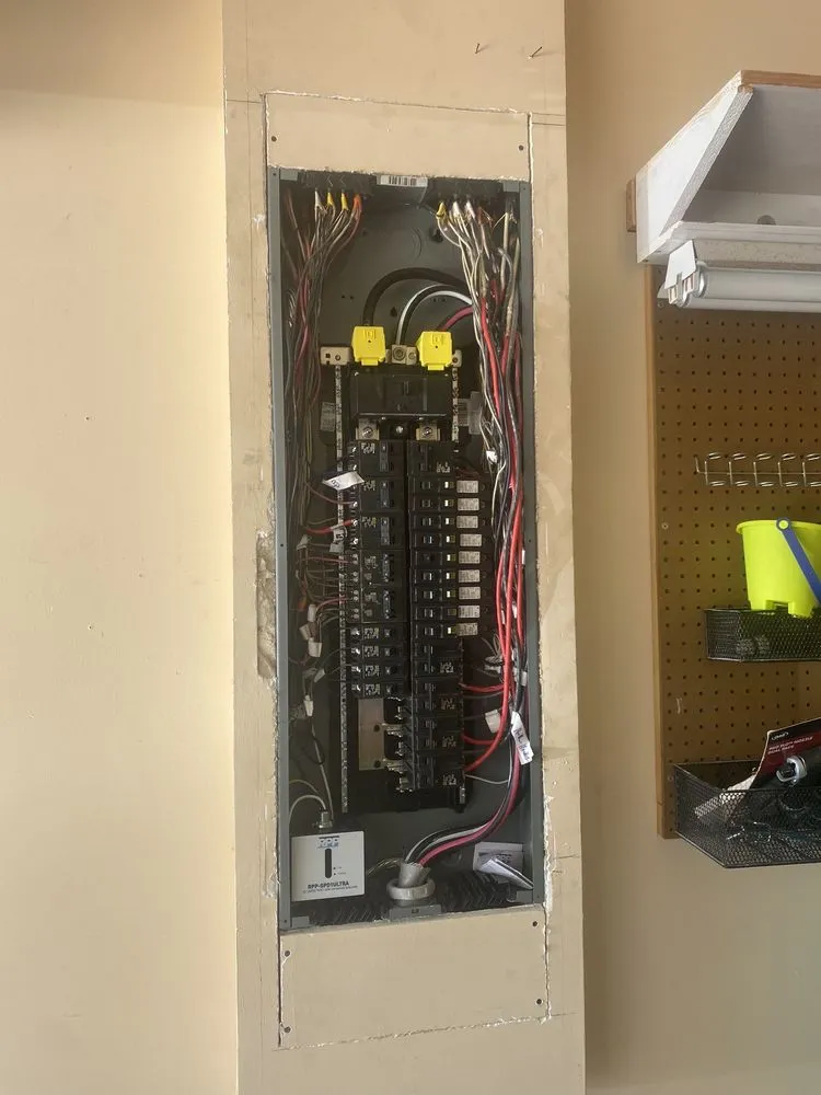 Expert circuit breaker repair experts serving St. Augustine, FL - Neo Electric - St. Augustine