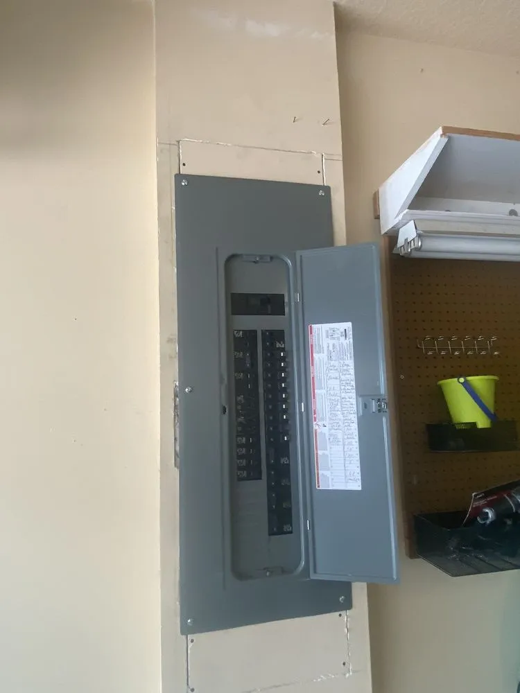 Professional electrician providing circuit breaker repair in St. Augustine, FL - Neo Electric - St. Augustine