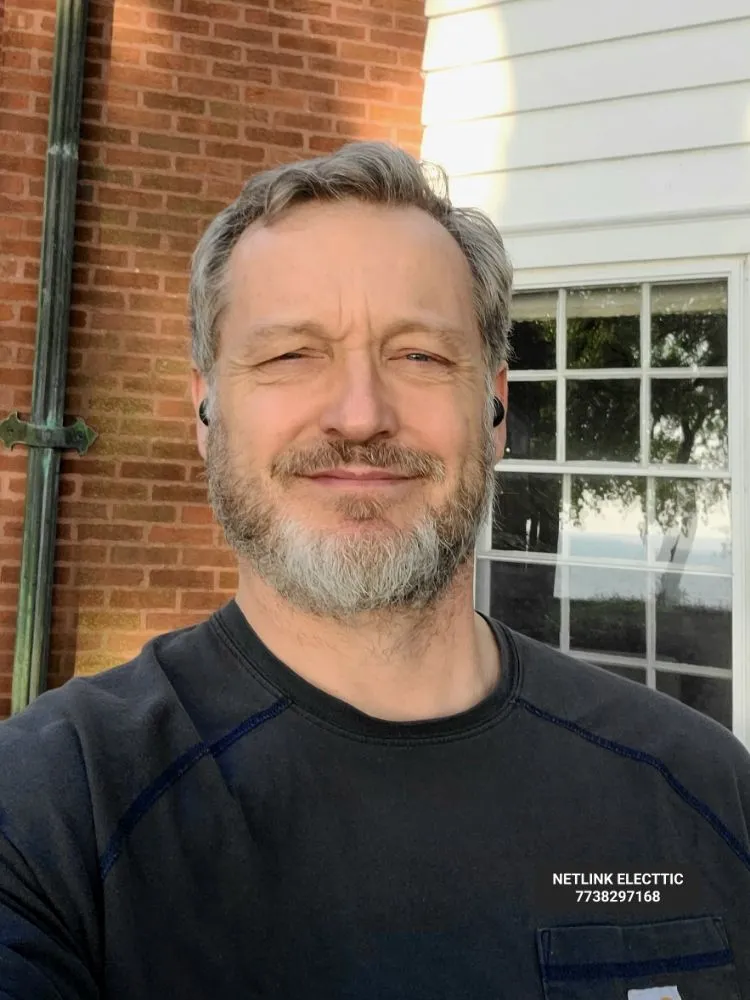 Slide of Netlink Electric