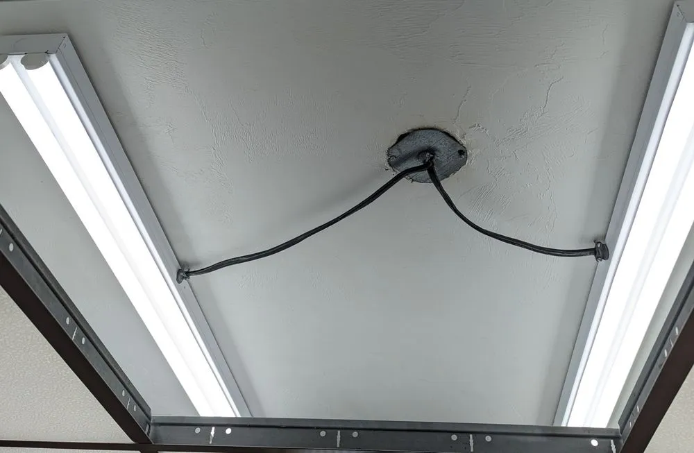 Slide of Neutral Electric & Smart Home