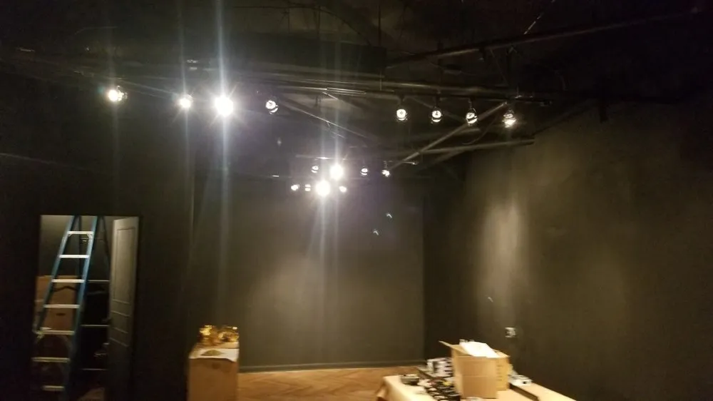 Professional lighting installation service in ,  - Neutral Ground Electric