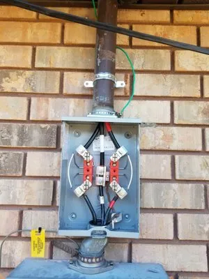 Neutral Ground Electric Logo