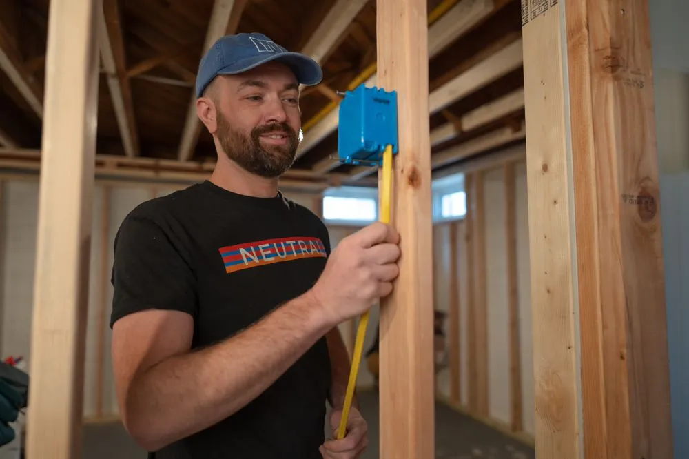 Slide of Neutral Residential Electricians