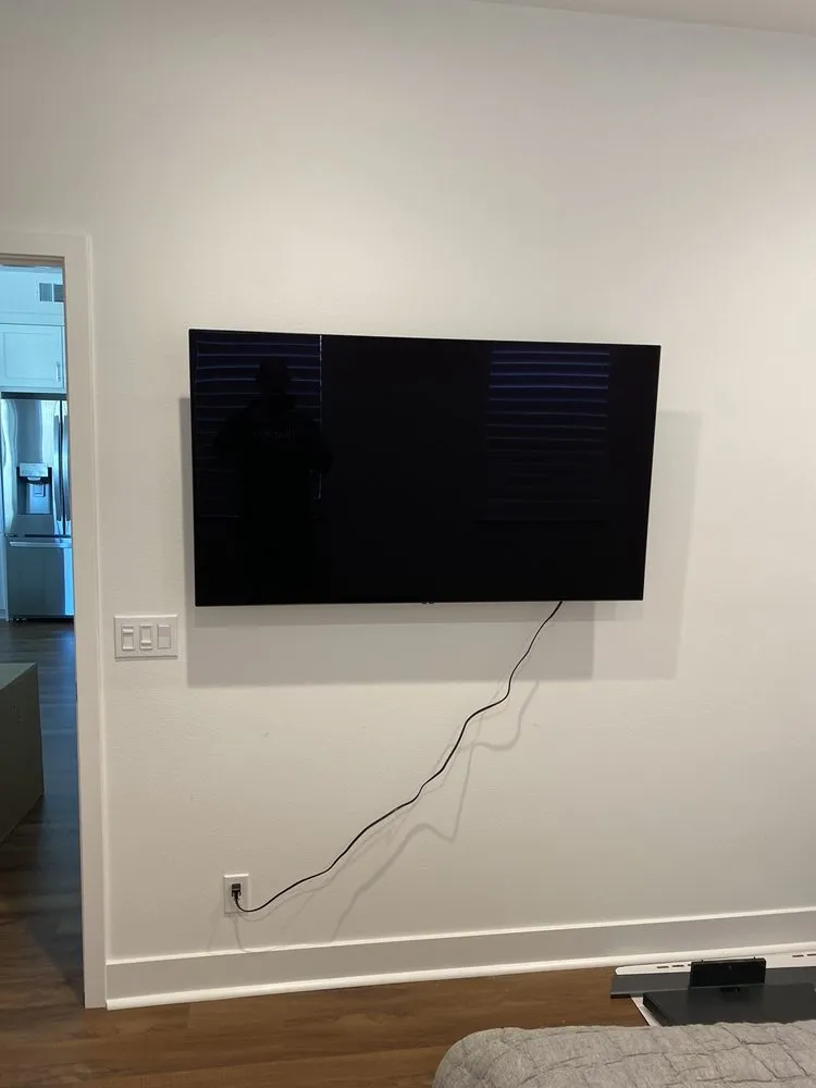 Emergency circuit breaker repair in ,  by New Creation Electric