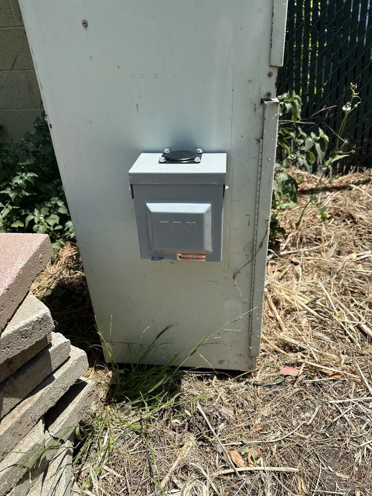 Affordable electrician providing outlet and switch repair in , 