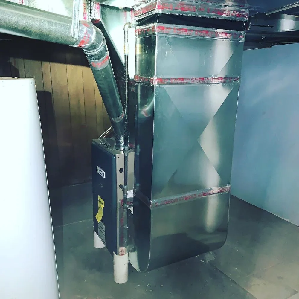 Expert electrician providing circuit breaker repair in , 