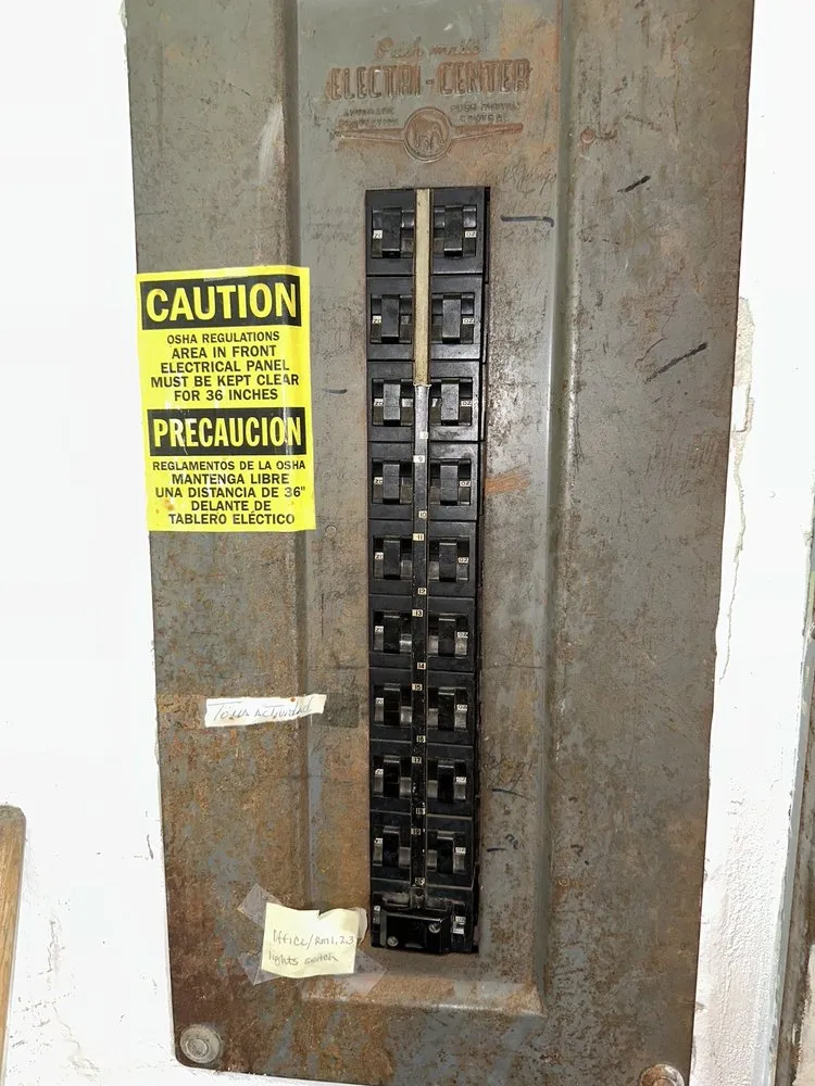 Expert electrical service for homes in emergency electrical service,  by 