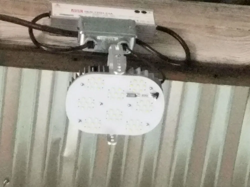 Emergency electrical service for homes in wiring installation, by