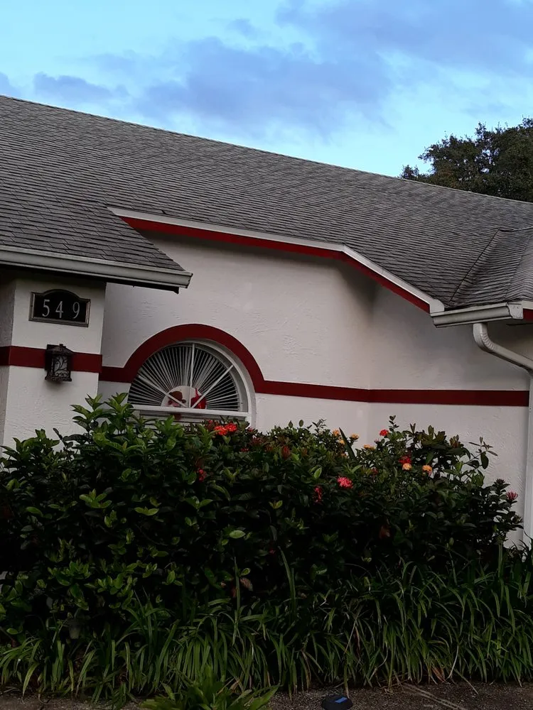 Licensed electrician providing electrical repair in Lakeland, FL - New Horizon Home Services