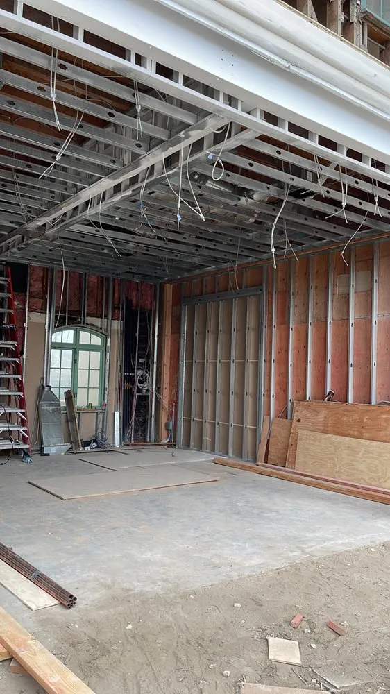 Slide of New Lion Handyman