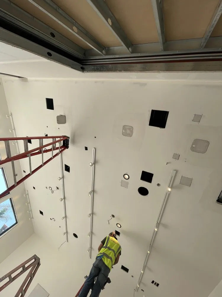 Slide of New Lion Handyman