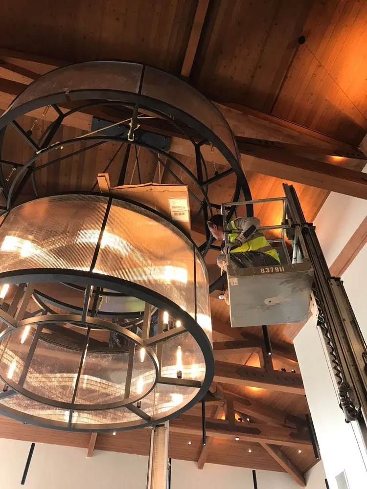 Slide of New Lion Handyman