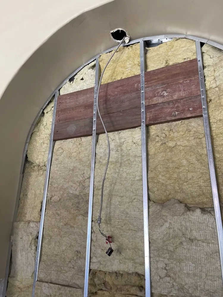 Slide of New Lion Handyman