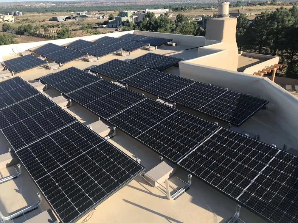 Trusted electrician providing electrical repair in , 