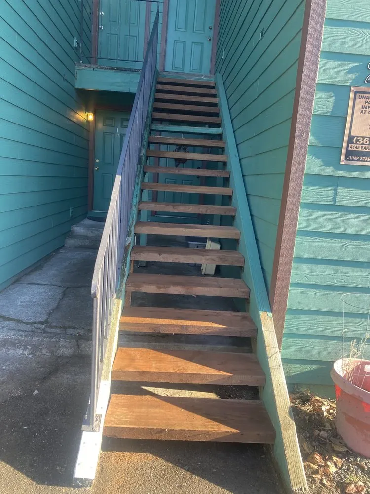 Slide of New Moon Handyman