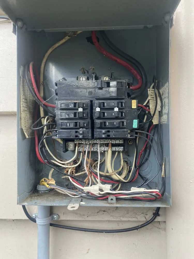 Slide of New Moon Handyman