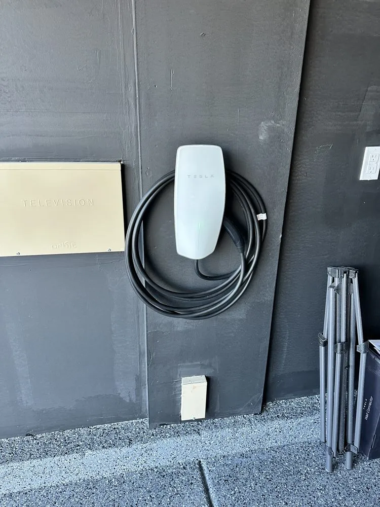 Slide of New Phase Electric