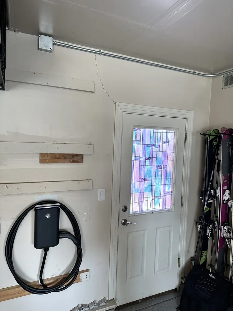 Certified electrical service for homes in emergency electrical service,  by 